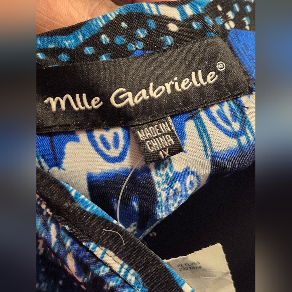 Elegant Blue Patterned Maxi Skirt by Mlle Gabrielle. - Picture 2 of 16